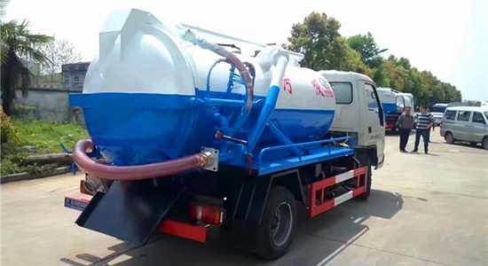 福田吸污車(chē)︱2噸吸污車(chē)